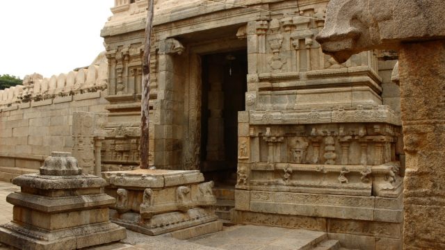 12 Sri Veerabhadra Swamy Temple Lepakshi | موسوعة الشرق الأوسط