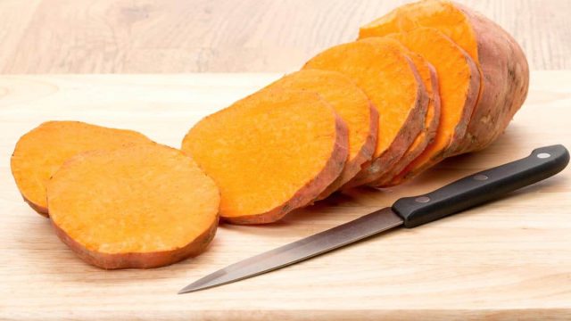 1200 173312480 sweet potato with knife | موسوعة الشرق الأوسط