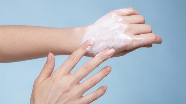 1200 493917823 female palms with moisturizing cream | موسوعة الشرق الأوسط