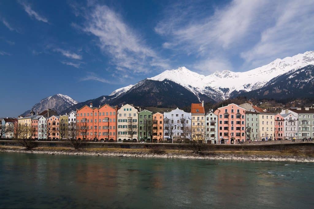 1200px Innsbruck Flusspromenade | موسوعة الشرق الأوسط