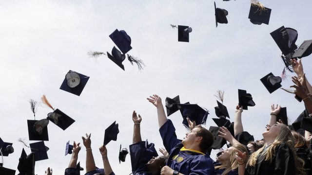 150514 grads 0802 5198ee38d367f9e7277f33d7c4cfe336.nbcnews fp 1200 800 | موسوعة الشرق الأوسط