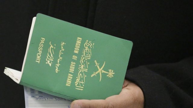 2016 11 29 saudi passport30534088073 a8083dab00 o 1 | موسوعة الشرق الأوسط