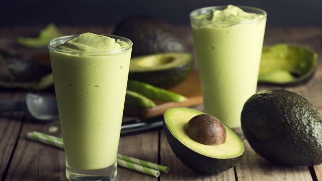 Avacado Smoothie scaled 1 | موسوعة الشرق الأوسط