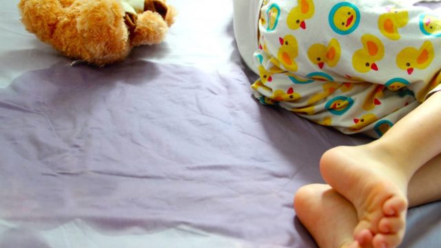 Bed wetting | موسوعة الشرق الأوسط