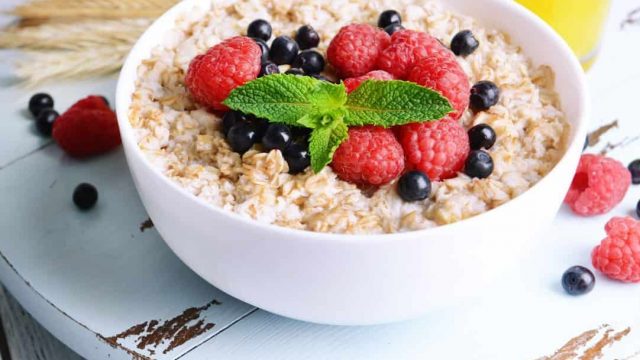 Berry healthy maple porridge e1453880995894 | موسوعة الشرق الأوسط