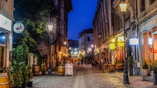 Bucharest evening tour | موسوعة الشرق الأوسط