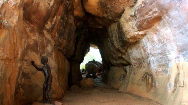 Cave of the people of the cave | موسوعة الشرق الأوسط