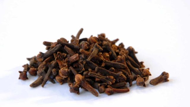 Cloves mfJMM 0679 1200x800 | موسوعة الشرق الأوسط