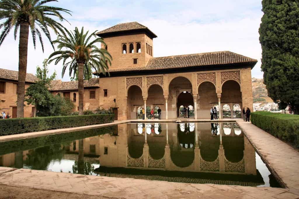 El Partal Palace Alhambra Spain | موسوعة الشرق الأوسط