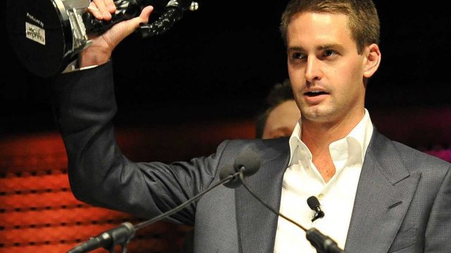 Evan Spiegel | موسوعة الشرق الأوسط