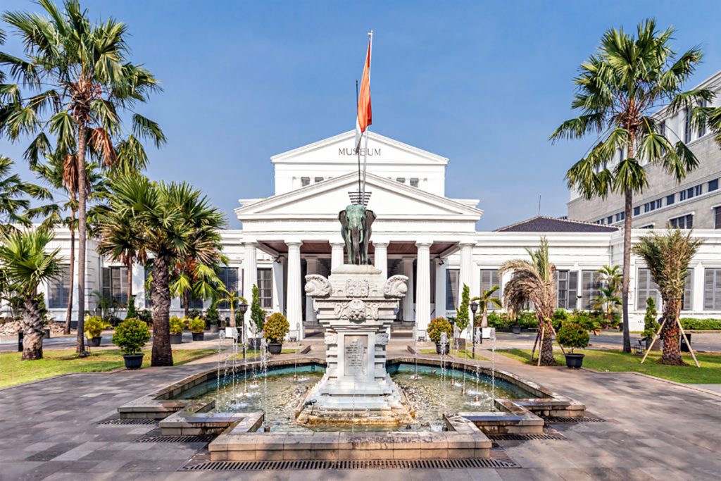 Experience Jakarta attractions National Museum Merdeka Square | موسوعة الشرق الأوسط