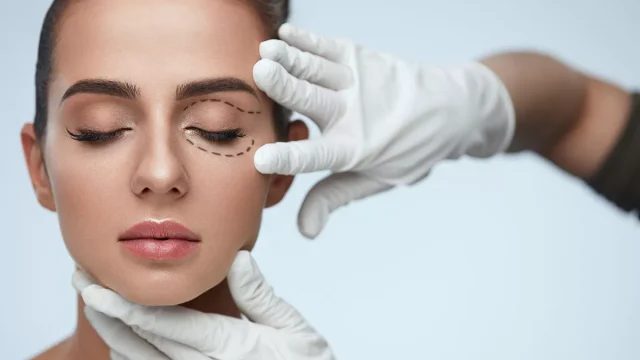 Eyelid Surgery Toronto 1 | موسوعة الشرق الأوسط