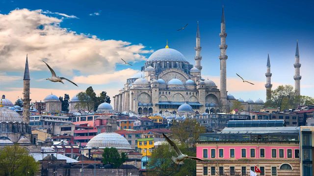 Istanbul Turkey Houses Temples Birds Clouds 512150 1920x1139 | موسوعة الشرق الأوسط