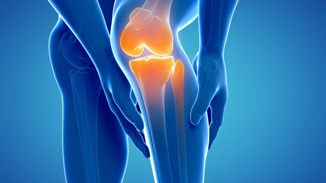 Knee pain 56ddd0b25f9b5854a9f62098 | موسوعة الشرق الأوسط