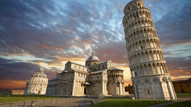 Leaning Tower of Pisa | موسوعة الشرق الأوسط