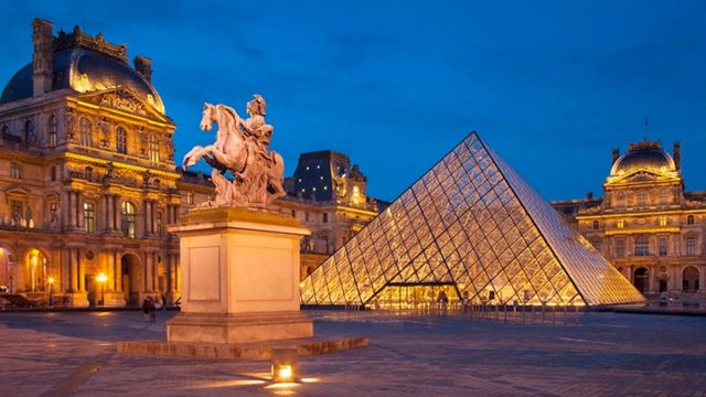 Louvre museum mixtourist | موسوعة الشرق الأوسط