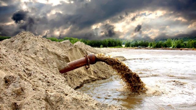 Pollution Water Industrial Dump River | موسوعة الشرق الأوسط