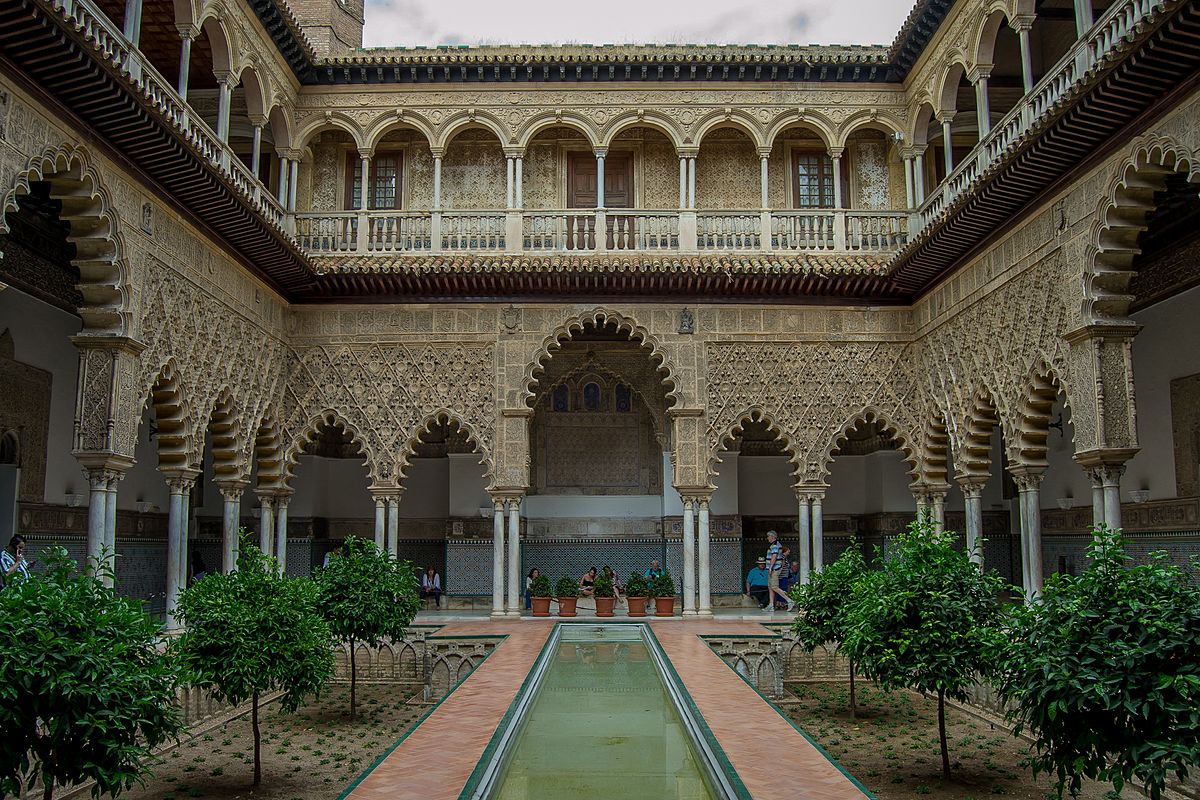 Real Alcázar Patio de las Doncellas | موسوعة الشرق الأوسط