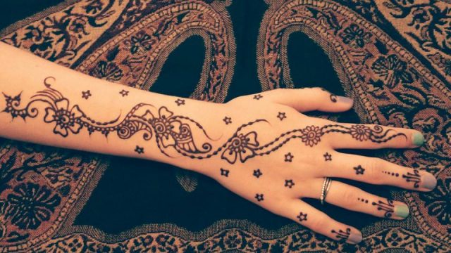 Simple mehndi designs 2014 | موسوعة الشرق الأوسط