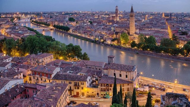 Verona2 1320x880 | موسوعة الشرق الأوسط