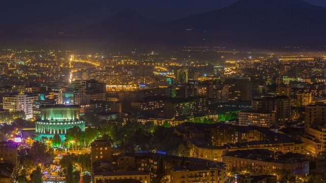 Yerevan at night 50mm | موسوعة الشرق الأوسط