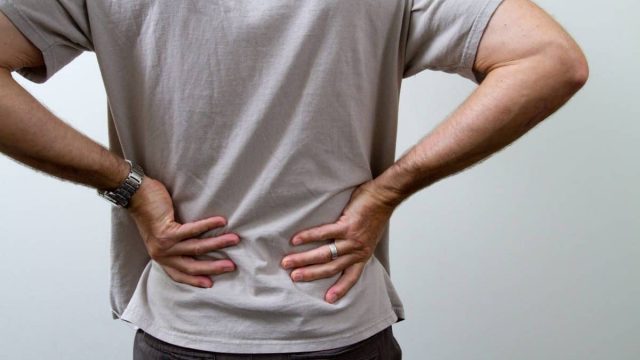 back pain 1200x800 | موسوعة الشرق الأوسط