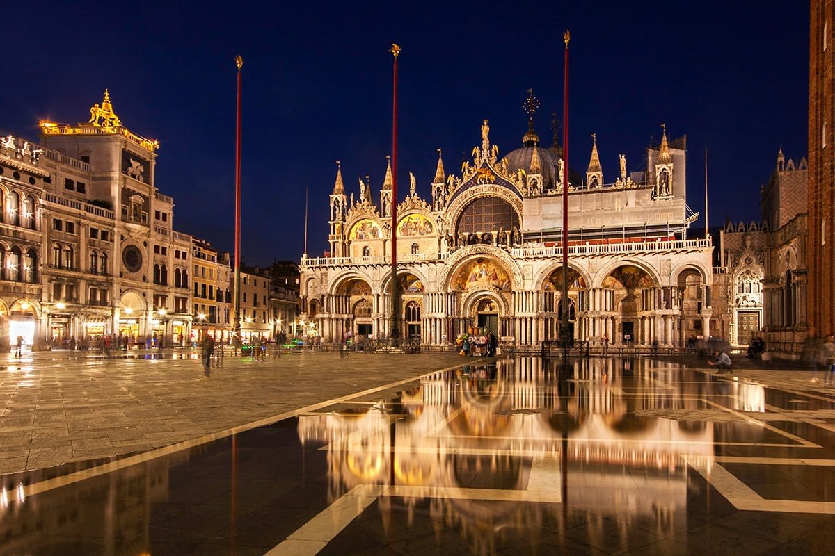 basilica san marco reflections at night venice 1 | موسوعة الشرق الأوسط