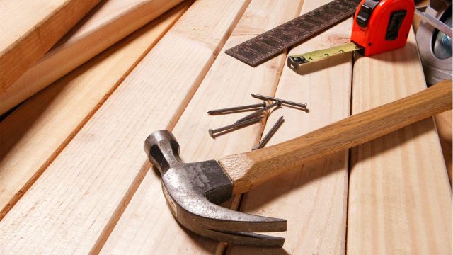 carpentry decker | موسوعة الشرق الأوسط