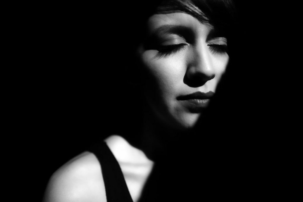 closed women monochrome face portrait model shadow closed eyes 30446.jpgd 1200x800 | موسوعة الشرق الأوسط