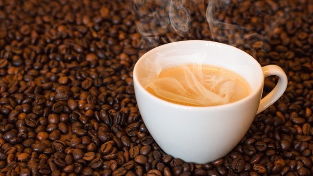 coffee smell beans | موسوعة الشرق الأوسط