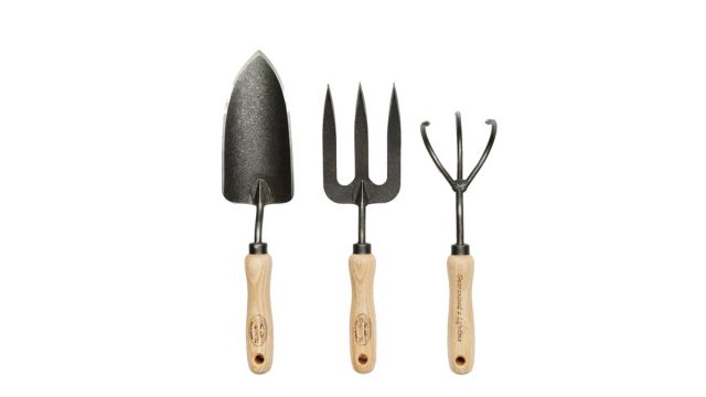 garden tool designed colorful cute shaped outdoor planting tool set | موسوعة الشرق الأوسط