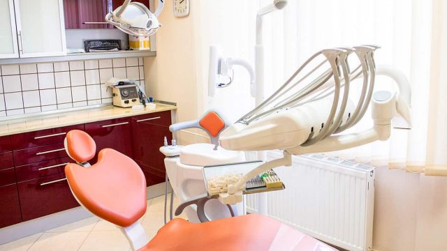 hegel dent dental chair orange 1 | موسوعة الشرق الأوسط