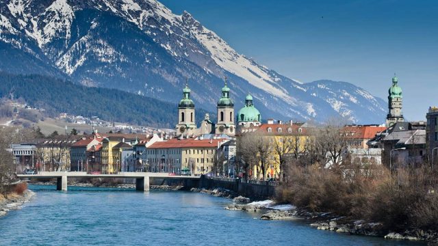 informacion innsbruck autobus | موسوعة الشرق الأوسط