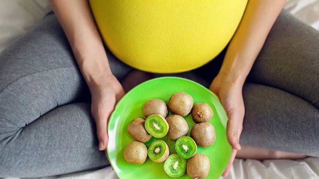 kiwi during pregnancy | موسوعة الشرق الأوسط