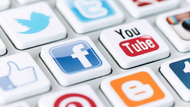 social media1 | موسوعة الشرق الأوسط