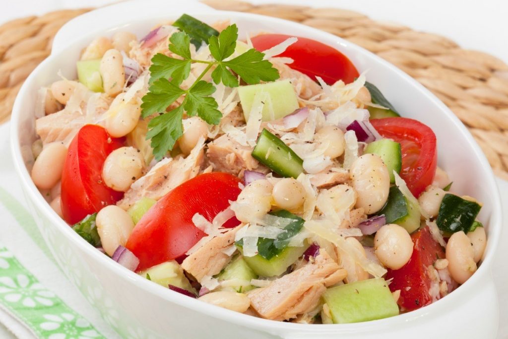 stretching tuna salad x1 | موسوعة الشرق الأوسط