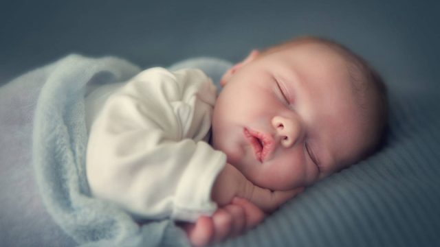 web newborn ramona heim shutterstock | موسوعة الشرق الأوسط