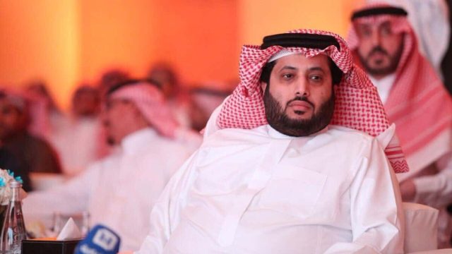 آل الشيخ يوجه رسائل لمنتقدي نشاطات هيئة الترفيه ينتقد وتلقاه يسافر للبلدان اللي بالي بالك | موسوعة الشرق الأوسط