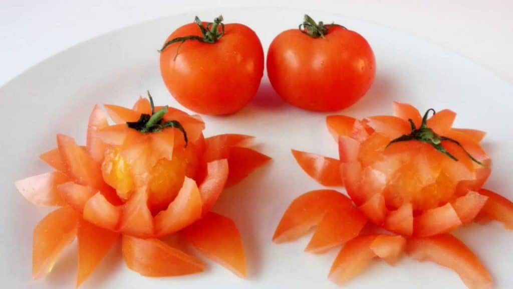 تزيين الطعام باستخدام الطماطم | موسوعة الشرق الأوسط