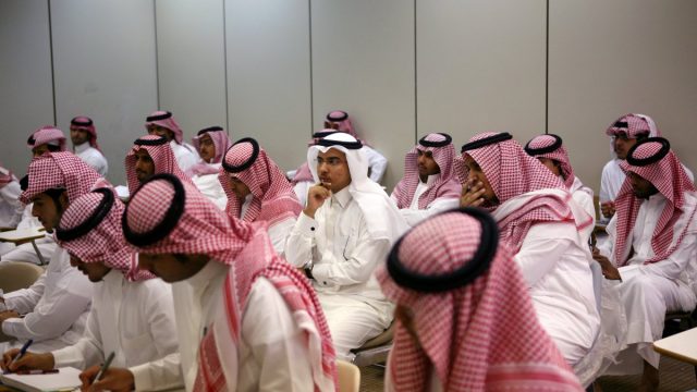 تفاصيل تجنيس الكفاءات في السعودية | موسوعة الشرق الأوسط