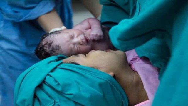 تفسير رؤية الولادة في المنام لابن سيرين | موسوعة الشرق الأوسط