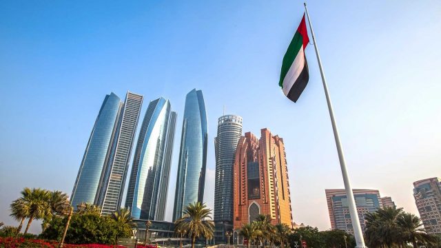 سبب تغيير الإجازة الأسبوعية في الإمارات | موسوعة الشرق الأوسط