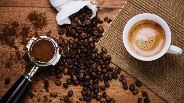 طحن القهوة في المنام | موسوعة الشرق الأوسط