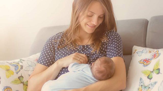 ما هي فوائد الرضاعة الطبيعية | موسوعة الشرق الأوسط